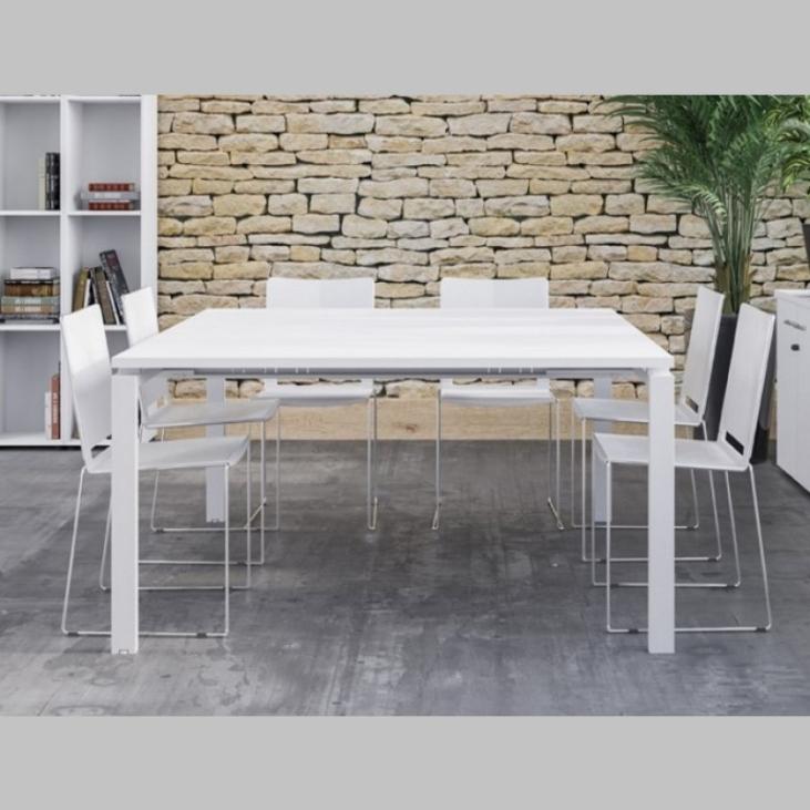 Table carrée pour espace de réunion, coworking, fomation ASTRO de Buronomic