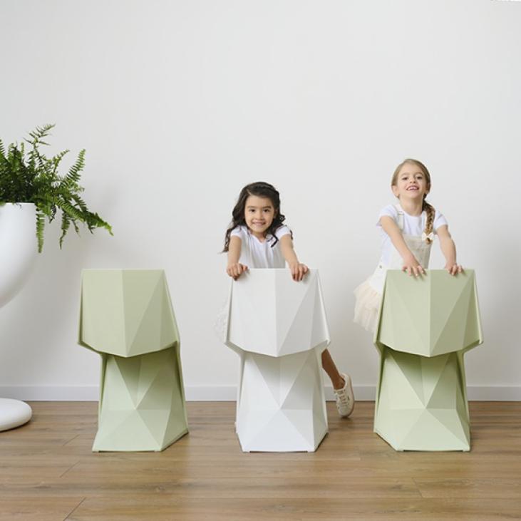 Chaises en plastique recyclable VOXEL mini pour enfants de VONDOM
