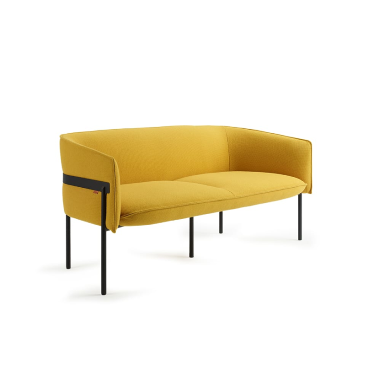 Canapé design 2 places MARINA en tissu jaune pied en métal noir