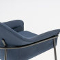 Détail du fauteuil design ISMO bleu